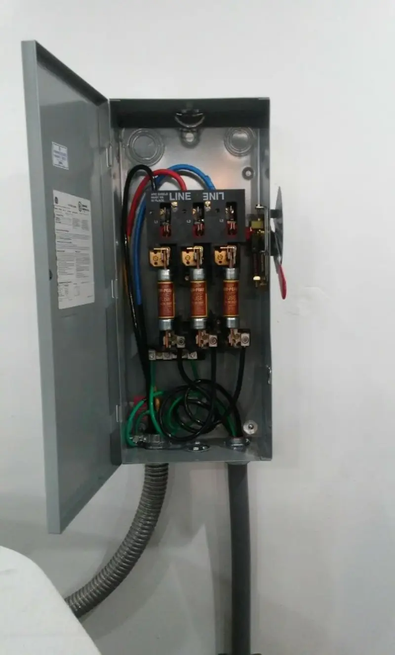 Three-phase disconnect switch installed for Smoke Detector Installation in Sunnyslope